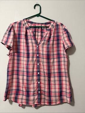 L.L. Bean Pink and Navy Plaid Short-Sleeve Button Front Blouse Size LG